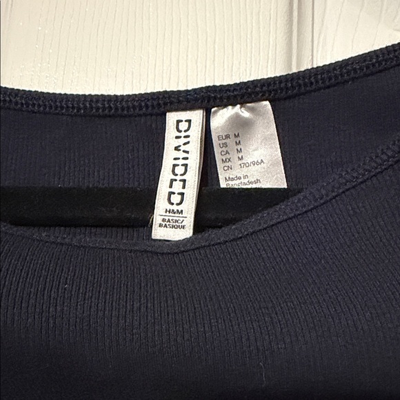💜 H&M Divided Ribbed Shirt - Picture 2 of 2